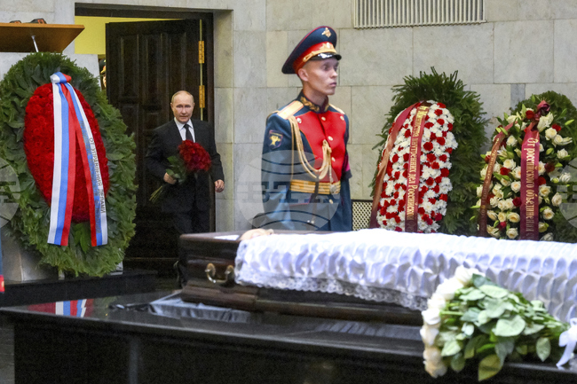 Руският президент Владимир Путин изказа съболезнования за смъртта на бившата си състудентка и ръководителка на руския Върховен съд