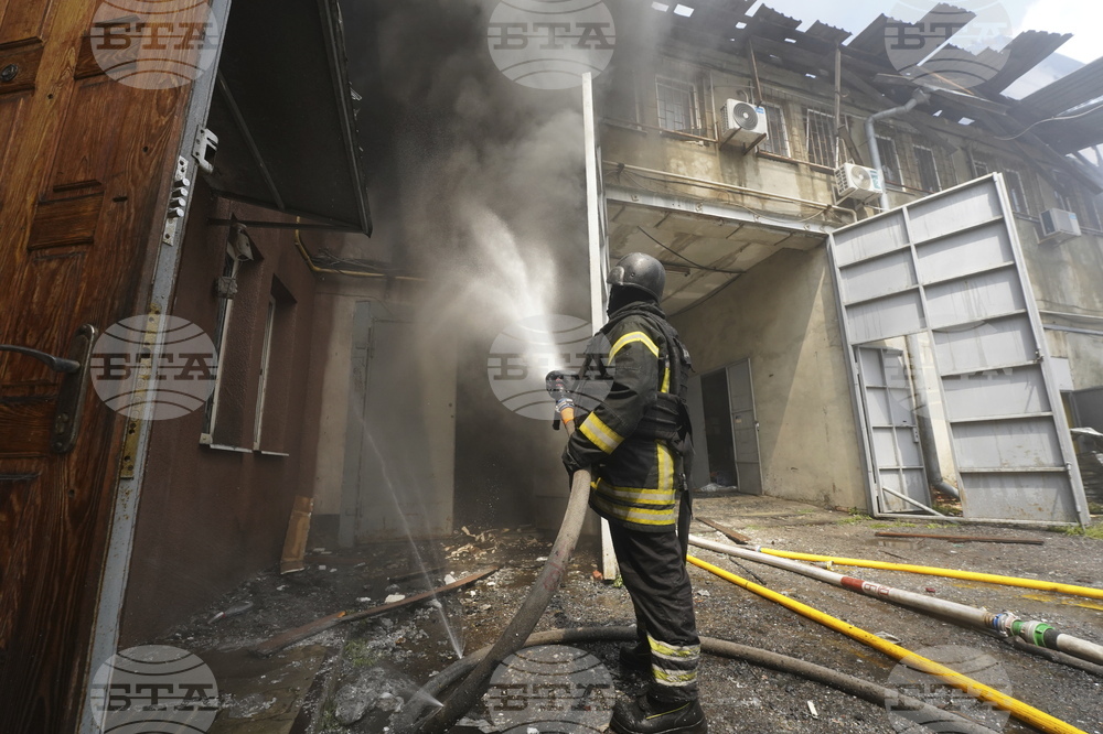 Укринформ: Броят на пострадалите при руските удари срещу центъра на Харков достигна 22 души