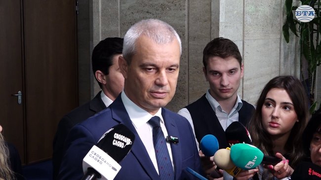 Ако една от четирите партии от мнозинството не реши да се събори, няма как да станат нещата, каза лидерът на „Възраждане“ относно нов вот на недоверие