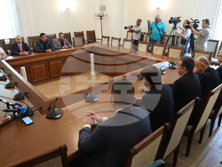 Народно събрание - консултации за вот на недоверие