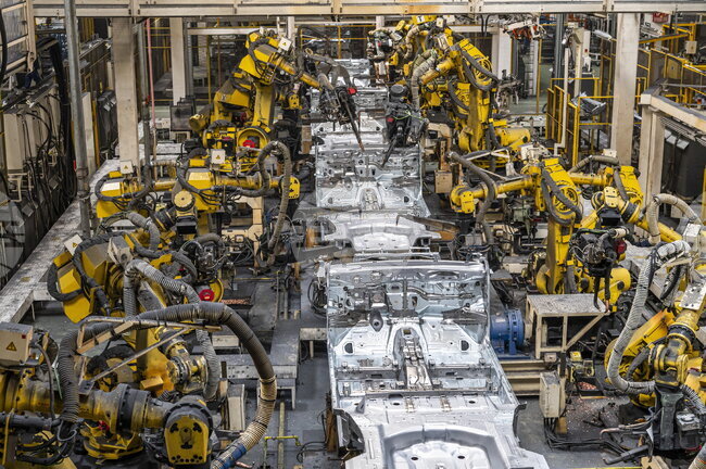 Промишленото производство в Унгария намалява заради спад в автомобилния сектор