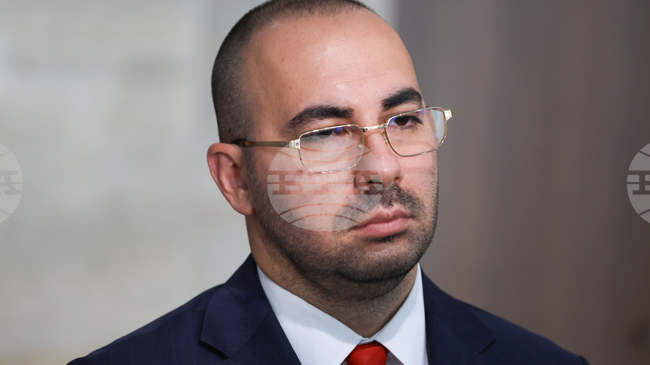 Неприемливи фигури за служебен премиер са Рая Назарян и фигурите, поставени от статуквото, коментира Христо Расташки от МЕЧ