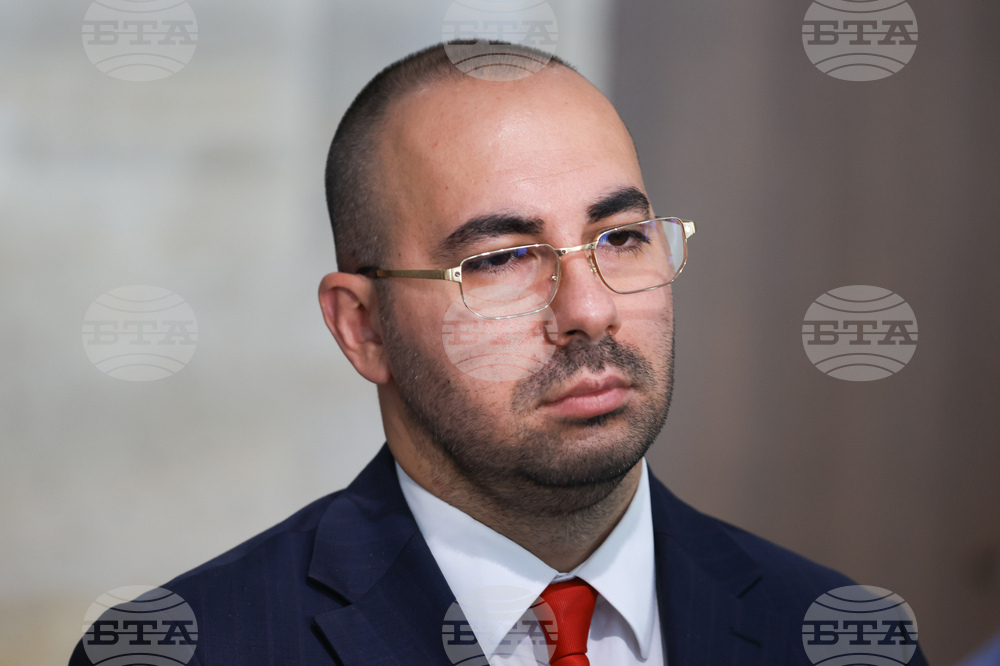 Неприемливи фигури за служебен премиер са Рая Назарян и фигурите, поставени от статуквото, коментира Христо Расташки от МЕЧ