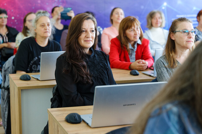 Нов безплатен курс за дигитални умения стартира през август