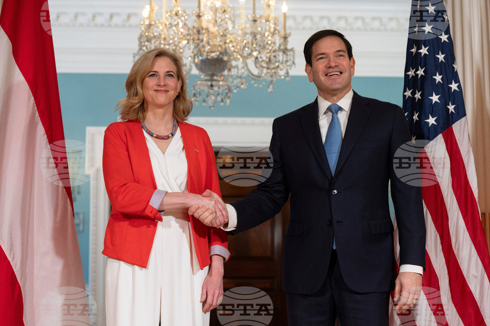 Населението на Австрия бе включено в дискусия за сигурността на страната в бъдеще 