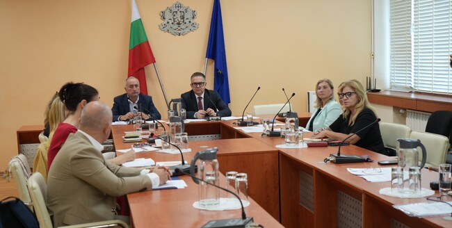 Deputy Economy Minister Holds Meetings with Trade Services Abroad