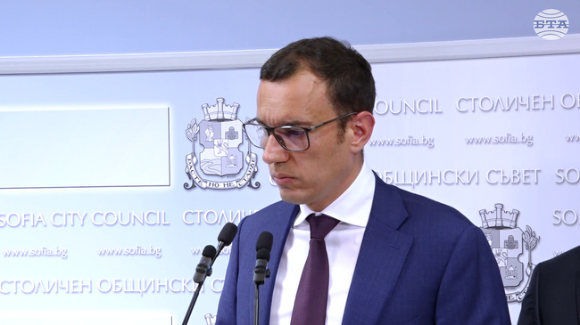 Оттеглихме доклада за концесията на банята в Банкя, защото идеята не беше добре подготвена, каза кметът Терзиев