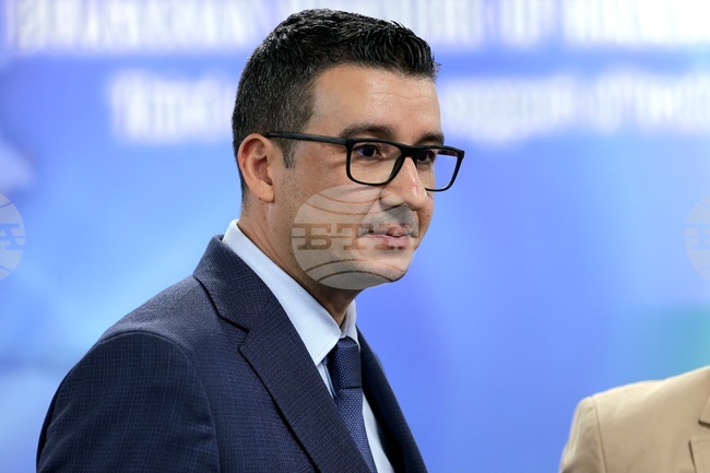 Economy Minister: Small, Medium-Sized Enterprises to Be Biggest Beneficiaries of Euro Introduction in Bulgaria