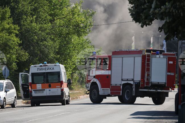 Автобус се е запалил по време на движение край Айтос, няма пострадали
