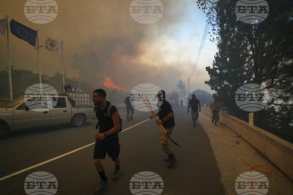 APTOPIX Cyprus Wildfire