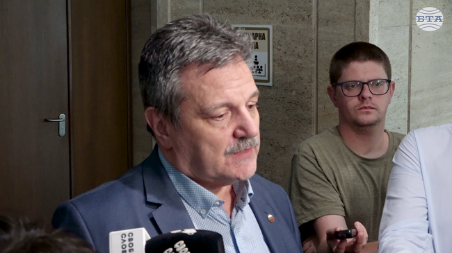 С едностранни административни разпоредби нищо не е било постигнато, каза д-р Александър Симидчиев от ПП-ДБ относно промени в Закона за здравното осигуряване