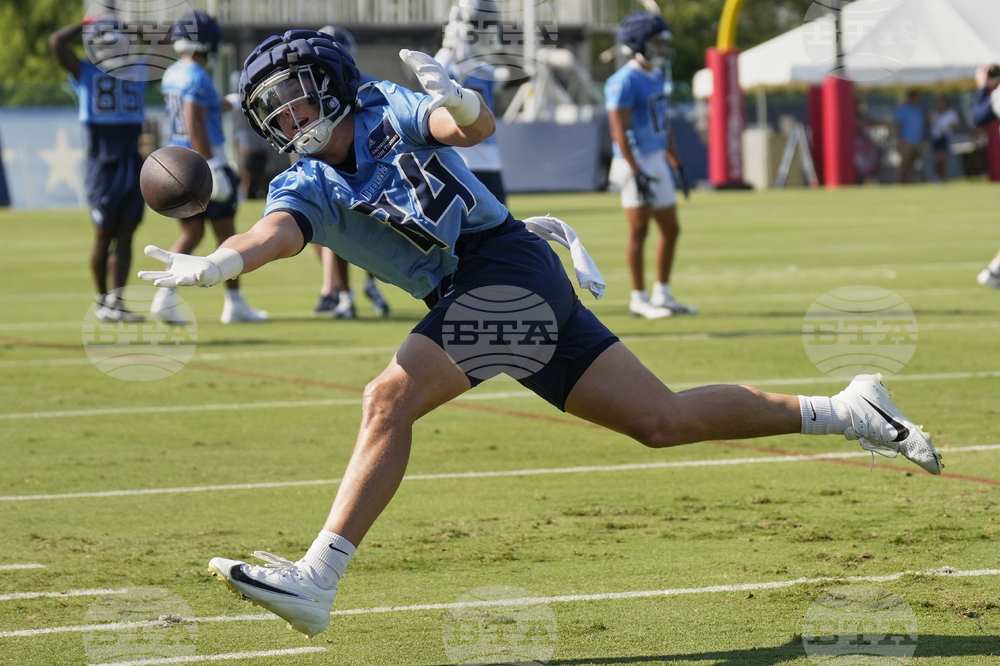 Titans Camp Football