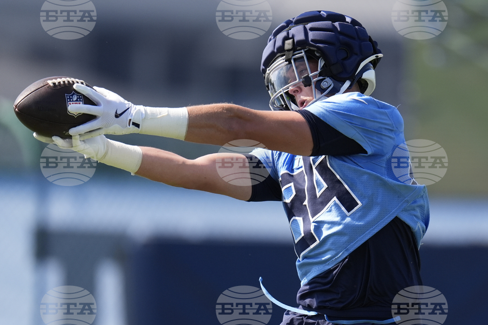 Titans Camp Football