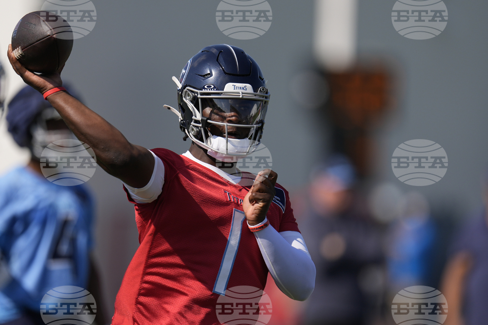 Titans Camp Football