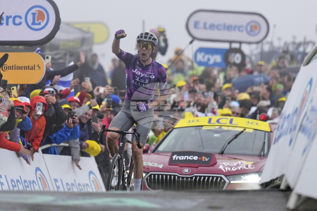 Австралиецът Бен О'Конър спечели "кралския" етап от Обиколката на Франция, Тадей Погачар все по-близо до крайния успех