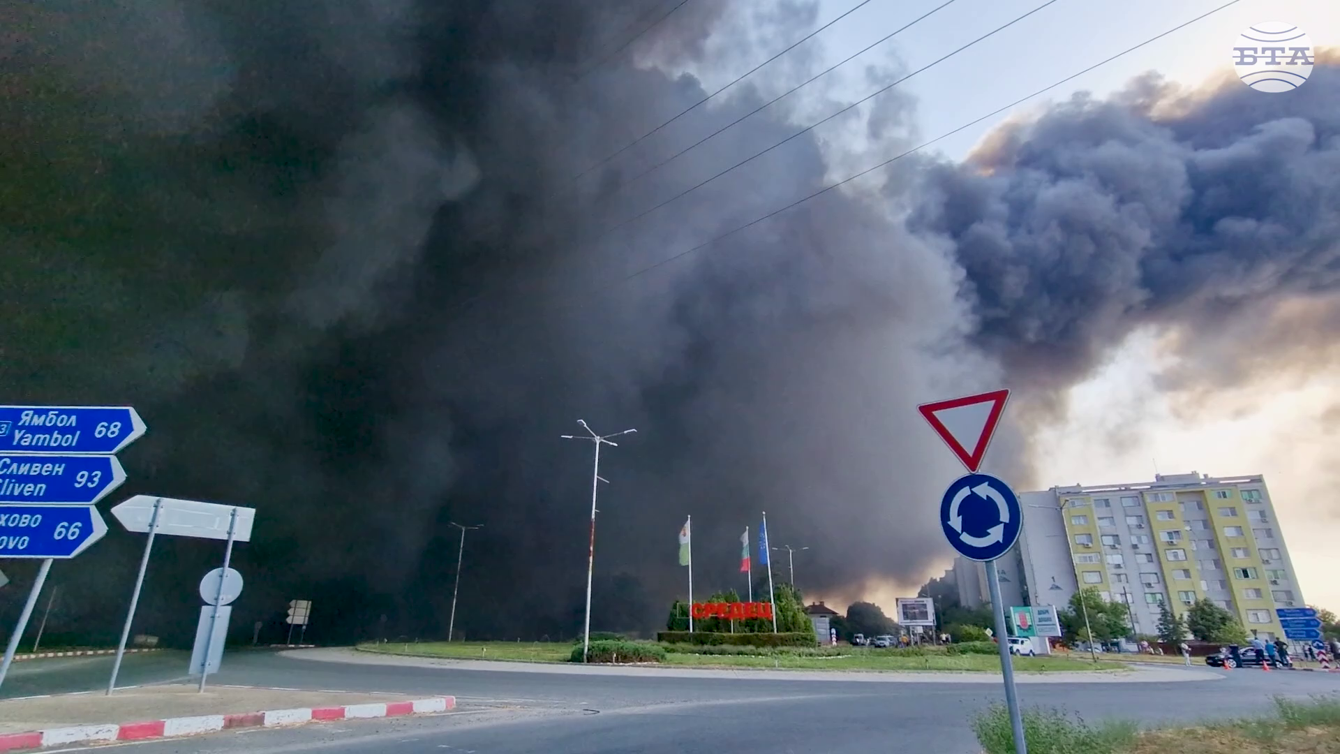 Пожар е избухнал в предприятие за пластмасови изделия в Средец Пожар е избухнал в предприятие за пластмасови изделия в Средец