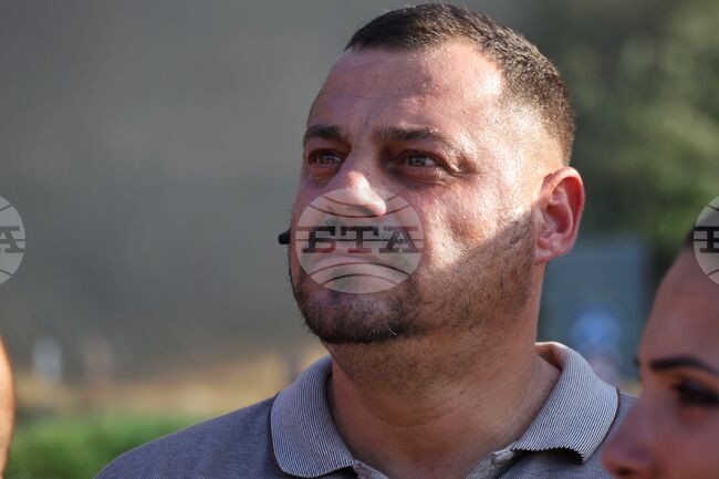 Областният управител на Бургас пристигна в района на пожара в село Горица 