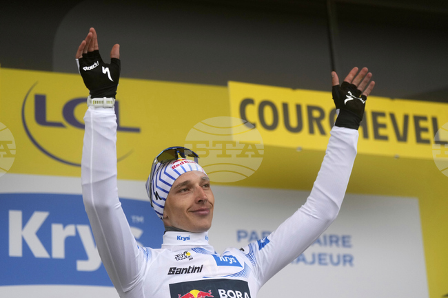 Флориан Липовиц изненадан, че е получил поздравления от канцлера на Германия за представянето си на Обиколката на Франция