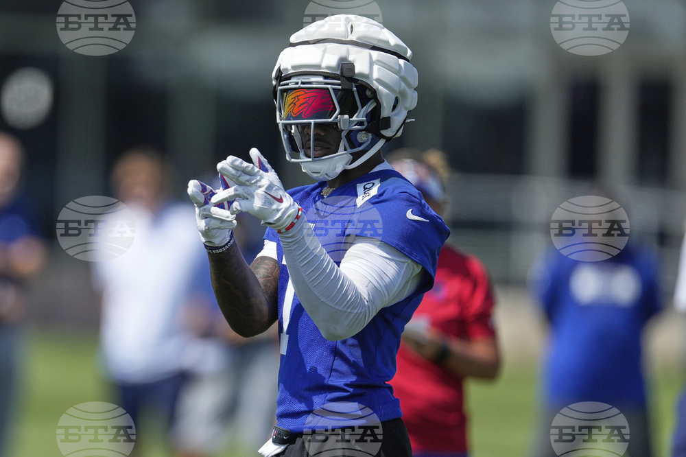 Giants Camp Football