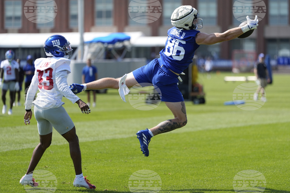 Giants Camp Football