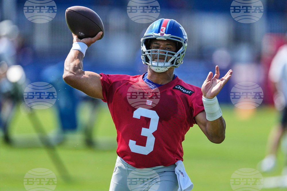 Giants Camp Football