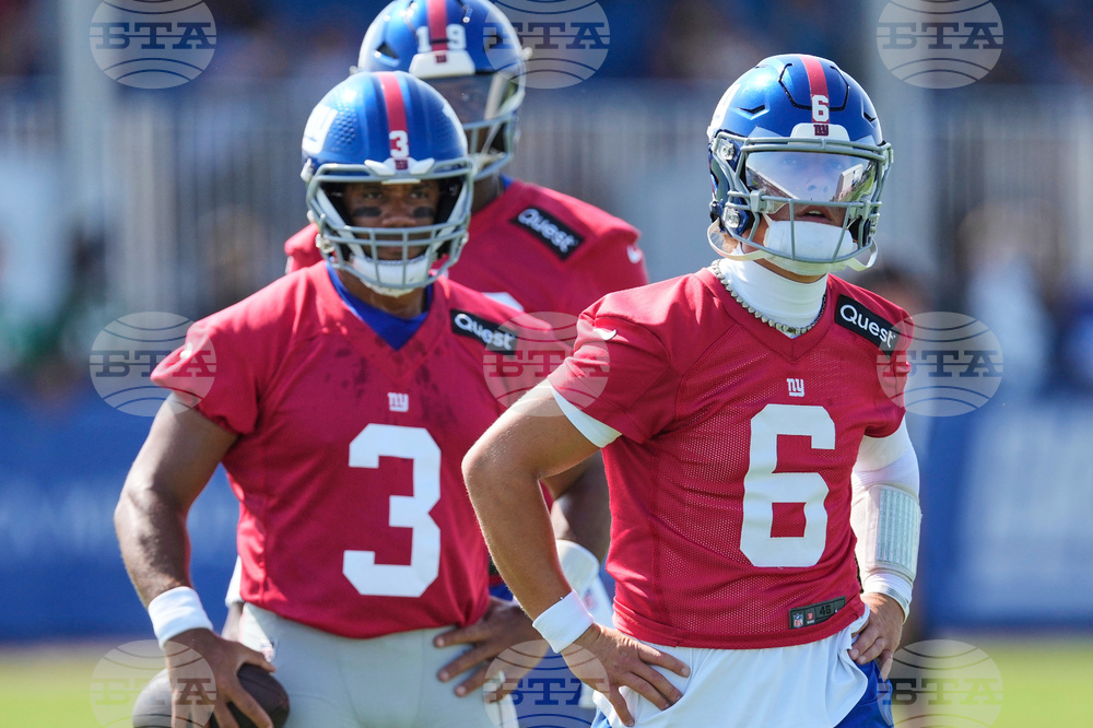 Giants Camp Football