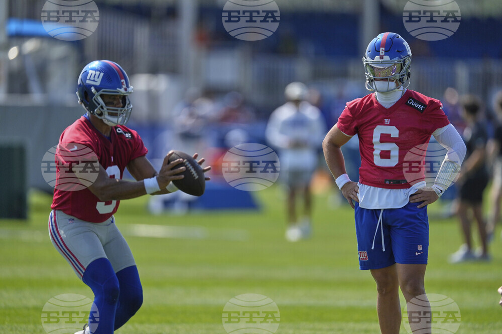 Giants Camp Football