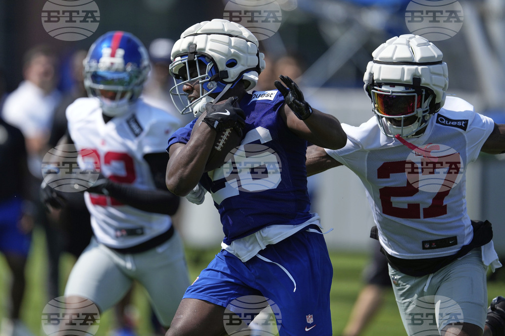 Giants Camp Football