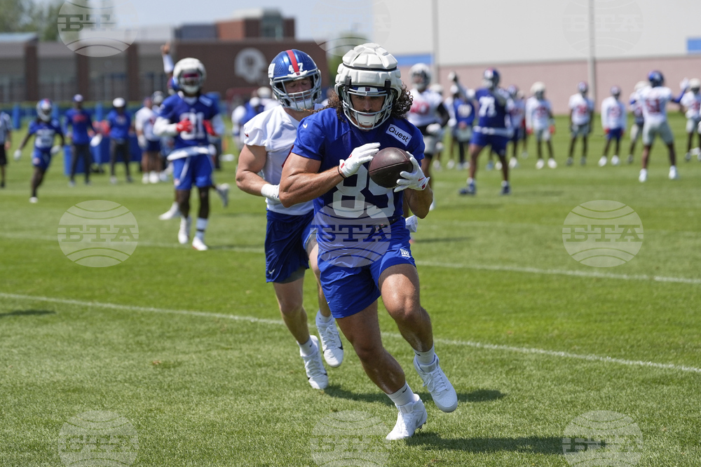 Giants Camp Football