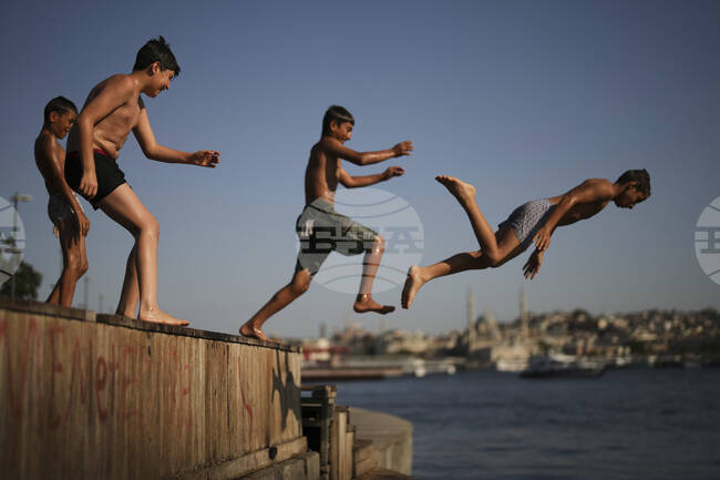 Светът е преживял третия най-топъл месец юли, откакто се води статистика