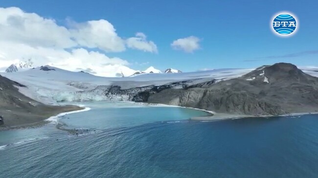 Флотилен адмирал Медникаров, началник на ВВМУ: Години наред сме мечтали за оперативен кораб