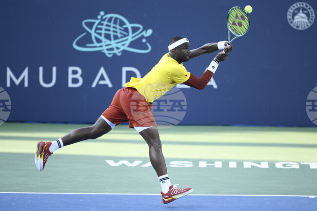 Американците Тейлър Фриц и Франсис Тиафо се класираха за четвъртфиналите на тенис турнира във Вашингтон