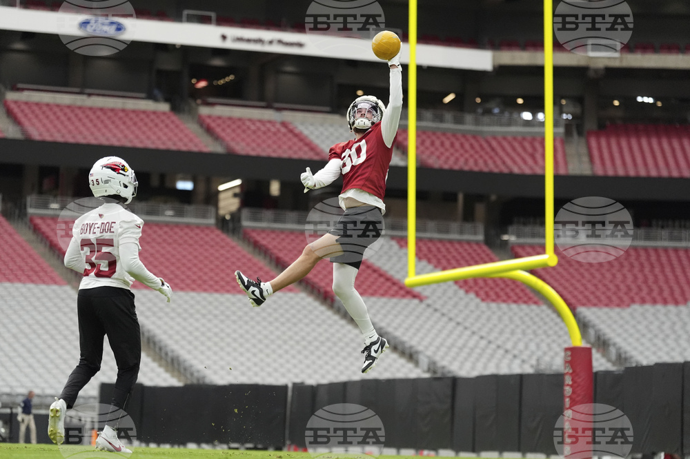 Cardinals Camp Football