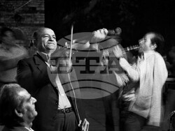 Галерия Синтезис ще представи изложбата „Panigiria" на гръцкия фотограф Джон Демос