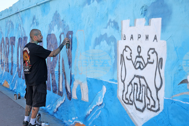 Варна - графити - вълнолом