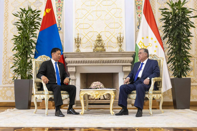МОНЦАМЕ: Президентът на Монголия проведе официални разговори с президента на Република Таджикистан
