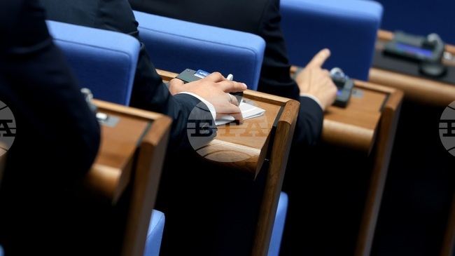 MPs Pass 3 out of 4 Bills Related to Salaries of Young Doctors at First Reading