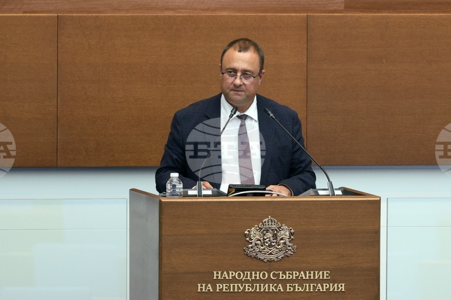 АПИ планира основен ремонт на над 30 км от път 1-6 - границата с РСМ - Гърляно - околовръстен път Кюстендил - Радомир, съобщи министър Иванов