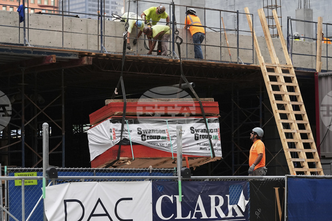 Активността на строителния сектор във Великобритания отчита най-бърз спад от 2020 г.