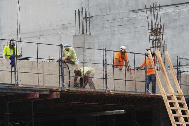 Строителната активност в еврозоната продължава да се свива през септември