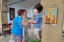 Троян - „Икони, картини и пана“ - Борислава Кацарова - изложба