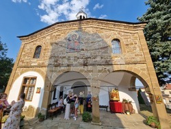 Троян - „Икони, картини и пана“ - Борислава Кацарова - изложба