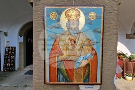 Троян - „Икони, картини и пана“ - Борислава Кацарова - изложба