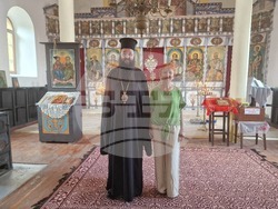 Троян - „Икони, картини и пана“ - Борислава Кацарова - изложба