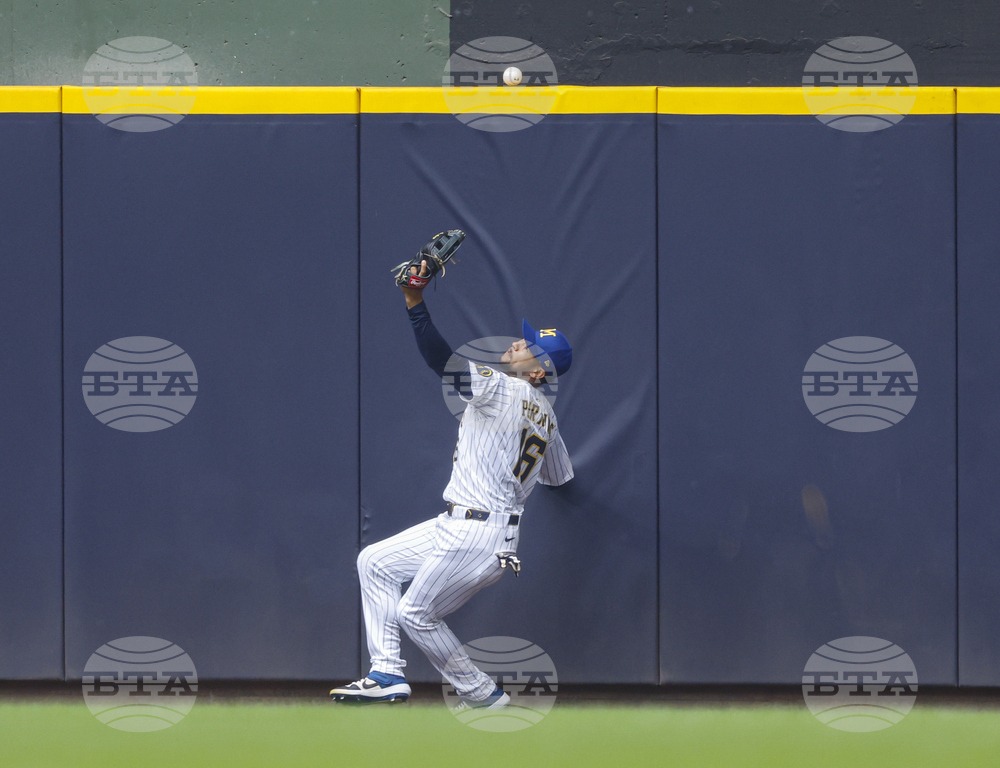 Marlins Brewers Baseball