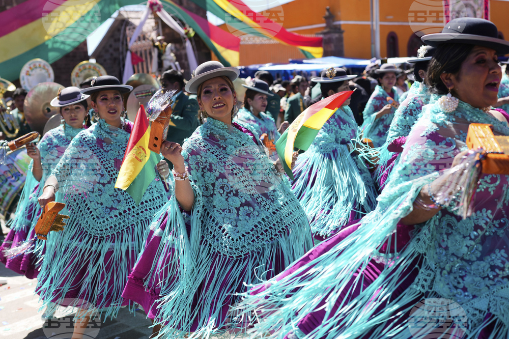 Bolivia Floating Dancers