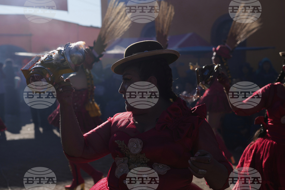 Bolivia Floating Dancers