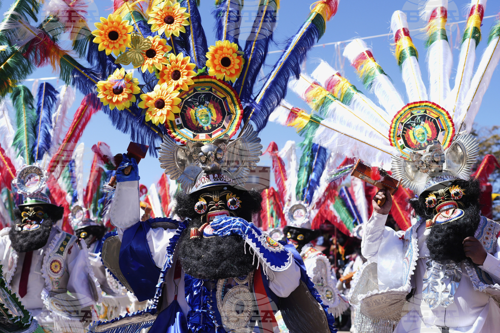 Bolivia Floating Dancers