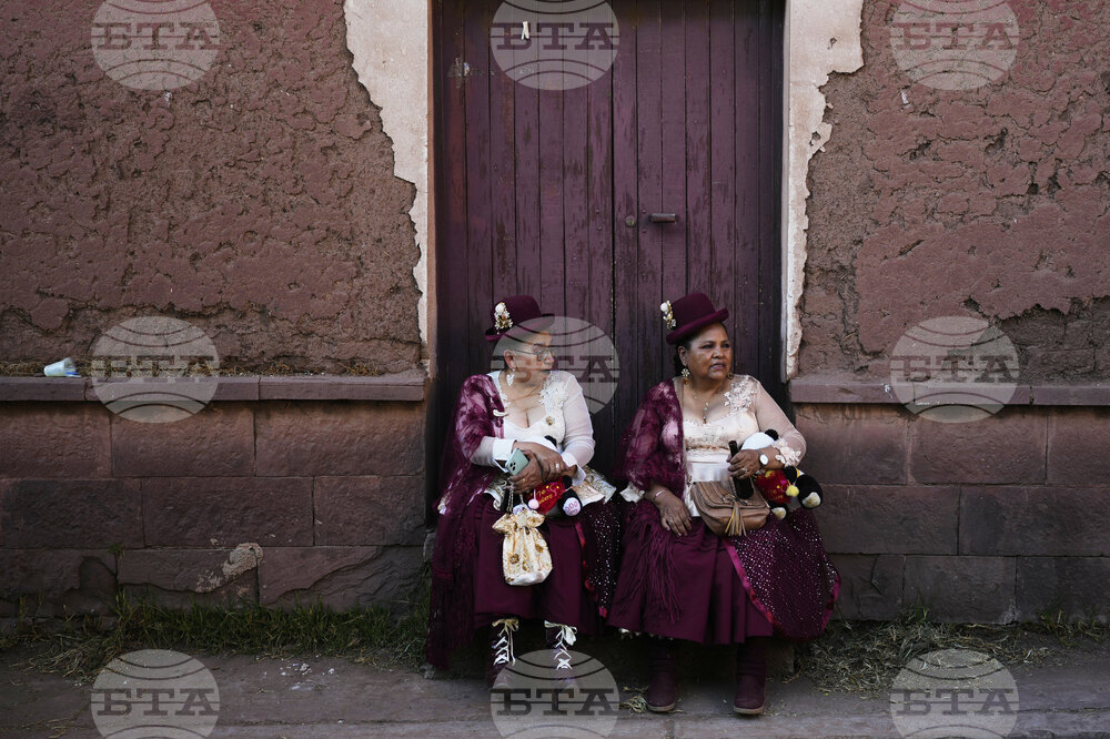 Bolivia Floating Dancers