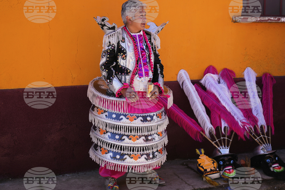 Bolivia Floating Dancers